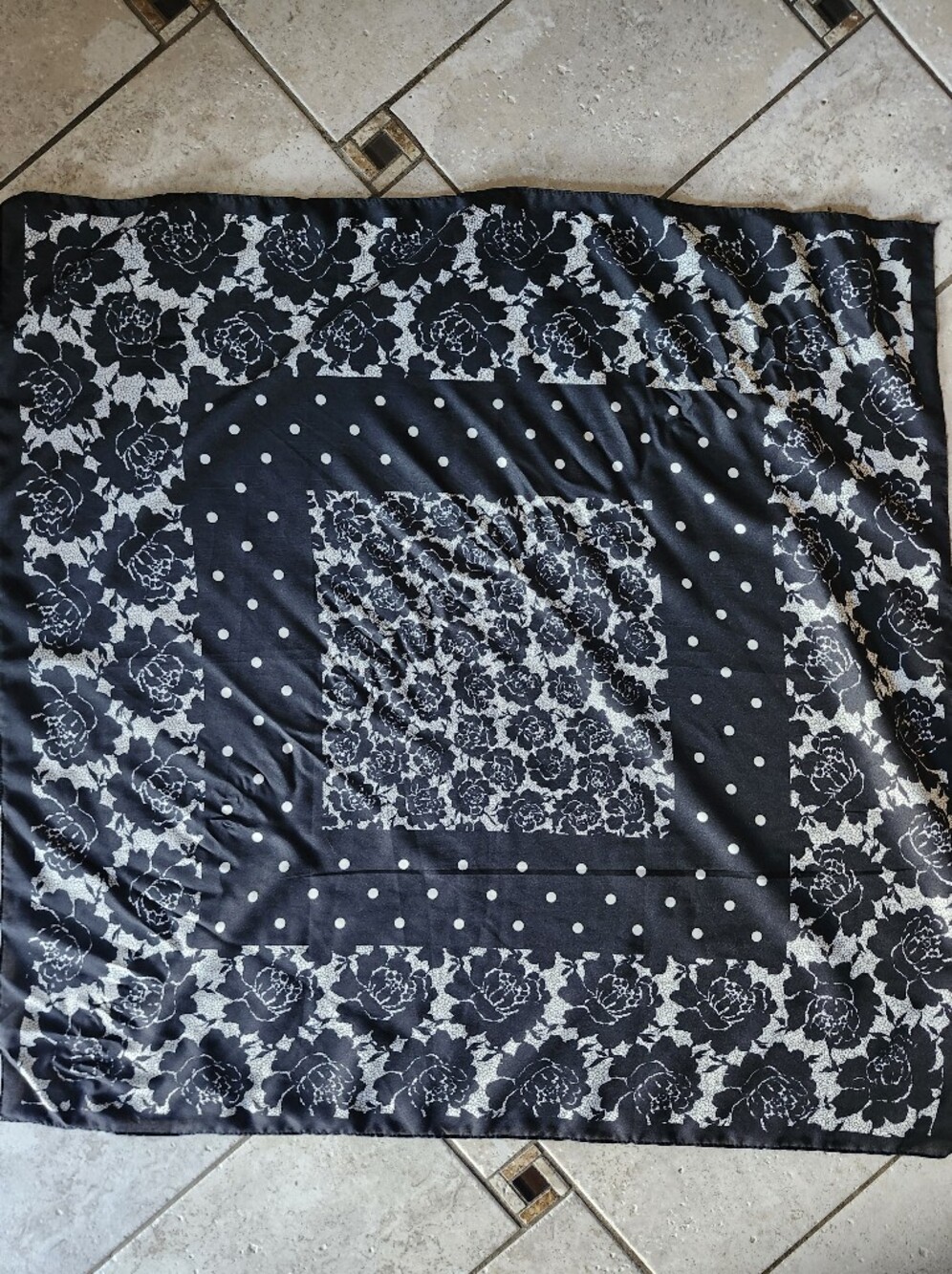 Vtg Made In Taiwan Black and White Roses Polka Dot Square Scarf 30 X 30